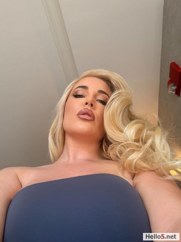 Hot photo to rate