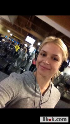 i'm loving and caring lady and yoy can just add me up on hangout lovers @
Andersonkimberly188@gmail.com