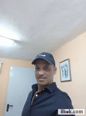 My name is Pedro, I am 46 years old, I am a sincere, honest, hard-working, loyal person