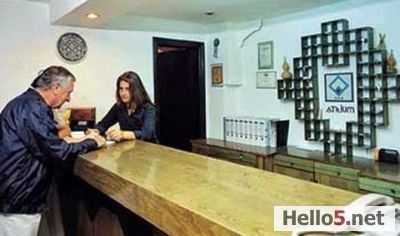 Why is the 9 button pressed to call the reception in many hotels?


The origin of this tradition dates back to the days when telephones had dials. In those days, the operator could be reached by dialing "9" and then the number called. Additionally, by dialing "0" the PTT switchboard would be asked for the number to be called. The "0" button at the bottom was preferred on the grounds that the "1" at the top of the dial could be turned by mistake. Thus, unnecessary occupation of the line was prevented, although it was very rare at that time. For this reason, "0" was accepted as the external line exit number in workplaces and hotels. And the subsequent "9" key was chosen as standard to connect indoor calls. Today, various numbers can be programmed upon request. But "9" is mostly used to call the reception in hotels...