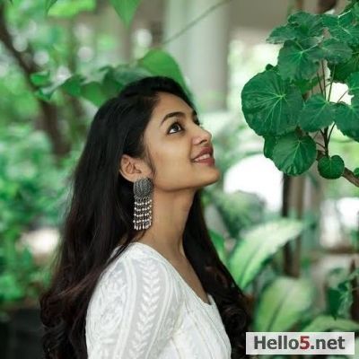 I'm a Indian Girl... I'm learning English my english level is worse.