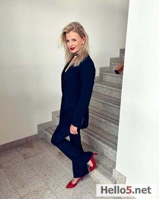 aici eramla intrarea în apartamentul meu.