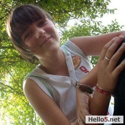 Hello. I'm Hande from Turkey. I'm new here. I'm learning English language.