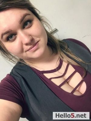 Hello, I’m Carina. I'm a pharmacist and I studied at Alexandru Ioan Cuza University in Iași. After graduating, I moved to Stockholm, where I currently live and work in a pharmacy.