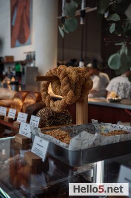 We sell simit (Turkish bagels).