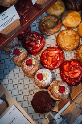 We are selling this awesome Cakes 🍰🍰🍰