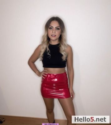 I am a divorced woman from Romania looking for soulmate on this dating site.
