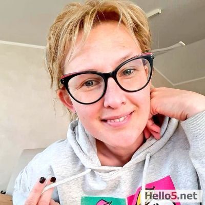 Hi I'm new here 
Feel free to chat me up lovelies ❤️❤️