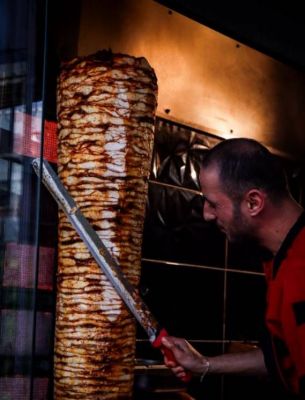 Whoever marries me gets Döner Kebab every single day. ❤️